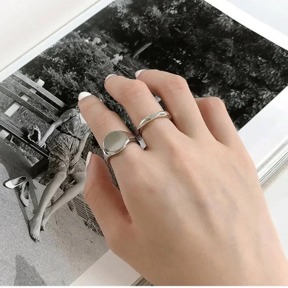 Minimalist 925 Sterling Silver Signet Ring Round Disc Ring (Gold) - Picture 6 of 9